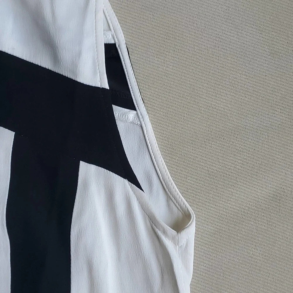 Sandro size S black and white zippered dress from Paris! - Picture 11 of 12